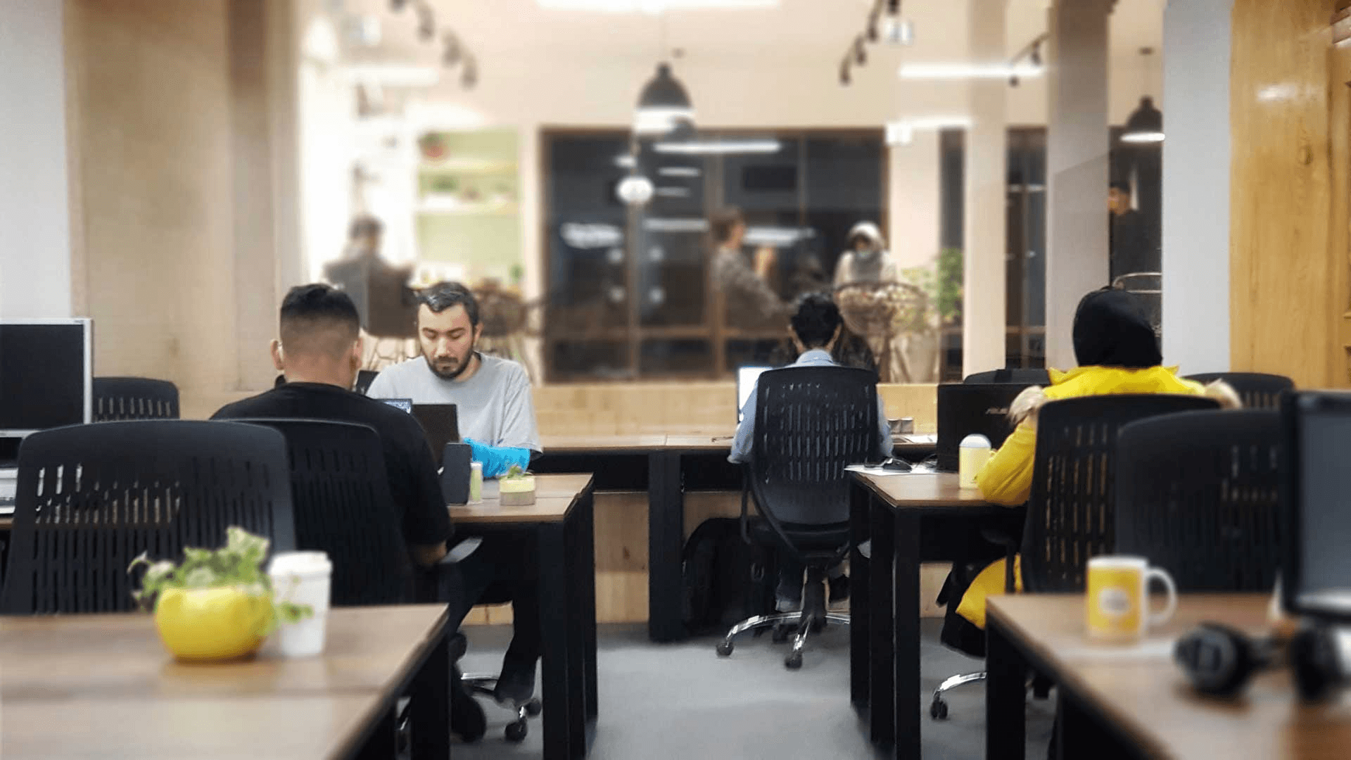 فضای کار اشتراکی پویتک